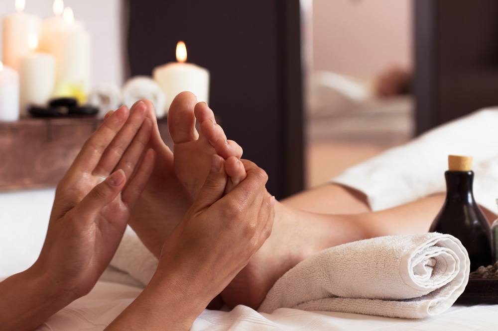 Everything You Need to Know About a Professional Foot Spa